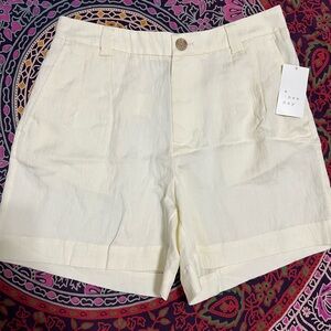 A New Day NWT Women’s Shorts “Linen” feel size 8